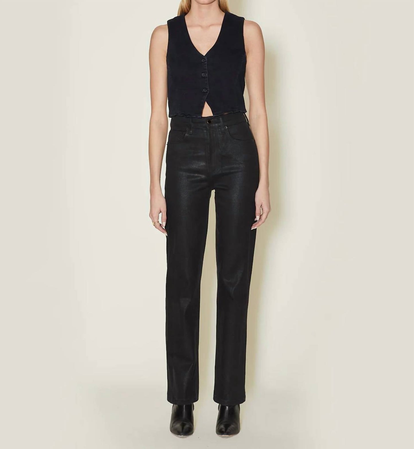 Sabine Straight Jeans In Coated Black