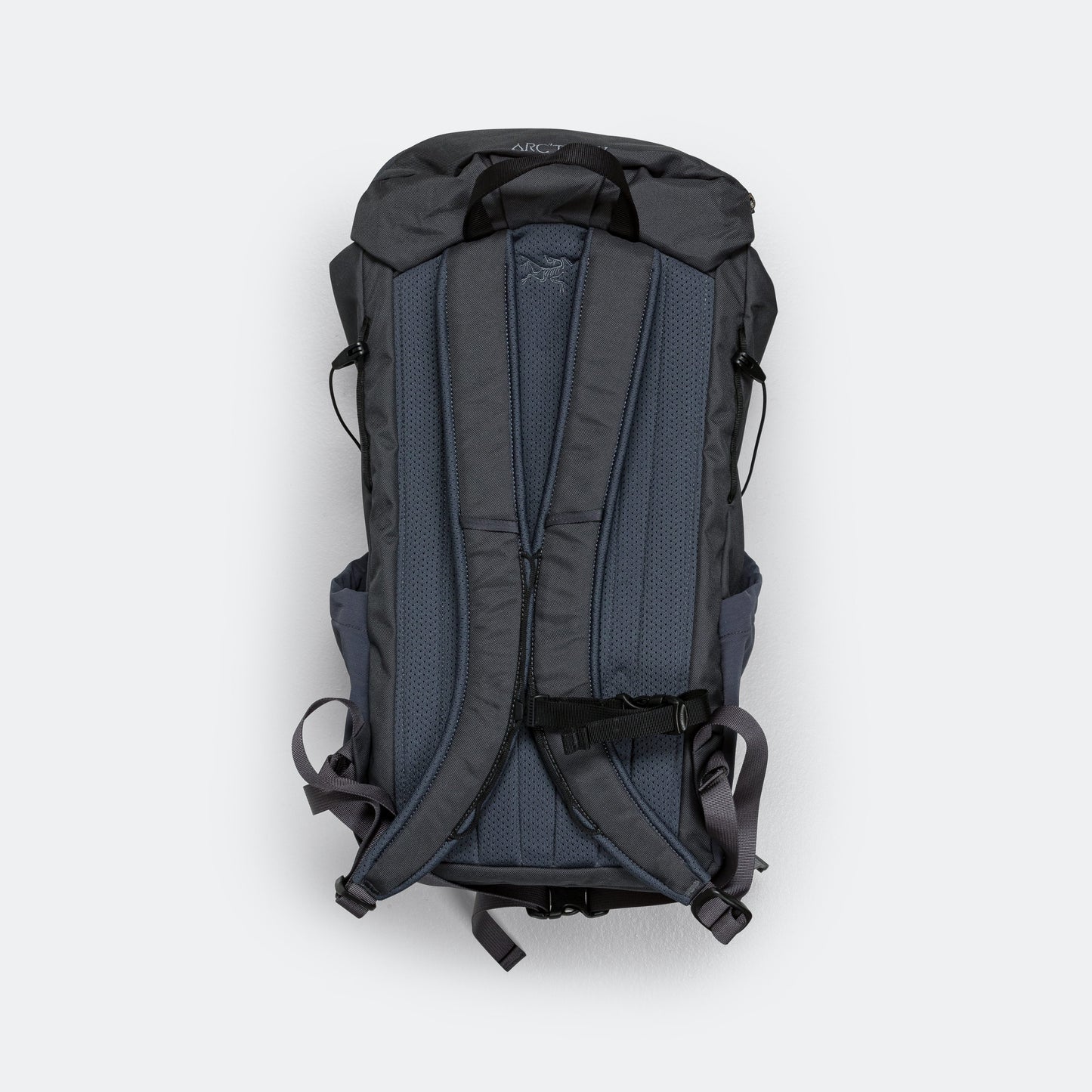 Mantis 20 Backpack - Graphite